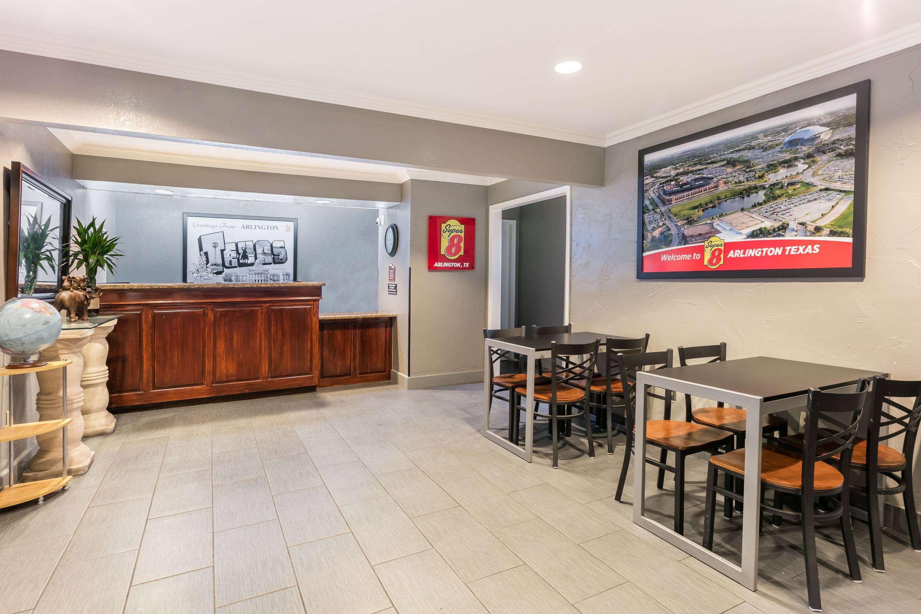 Super 8 By Wyndham Arlington Near At&T Stadium Экстерьер фото