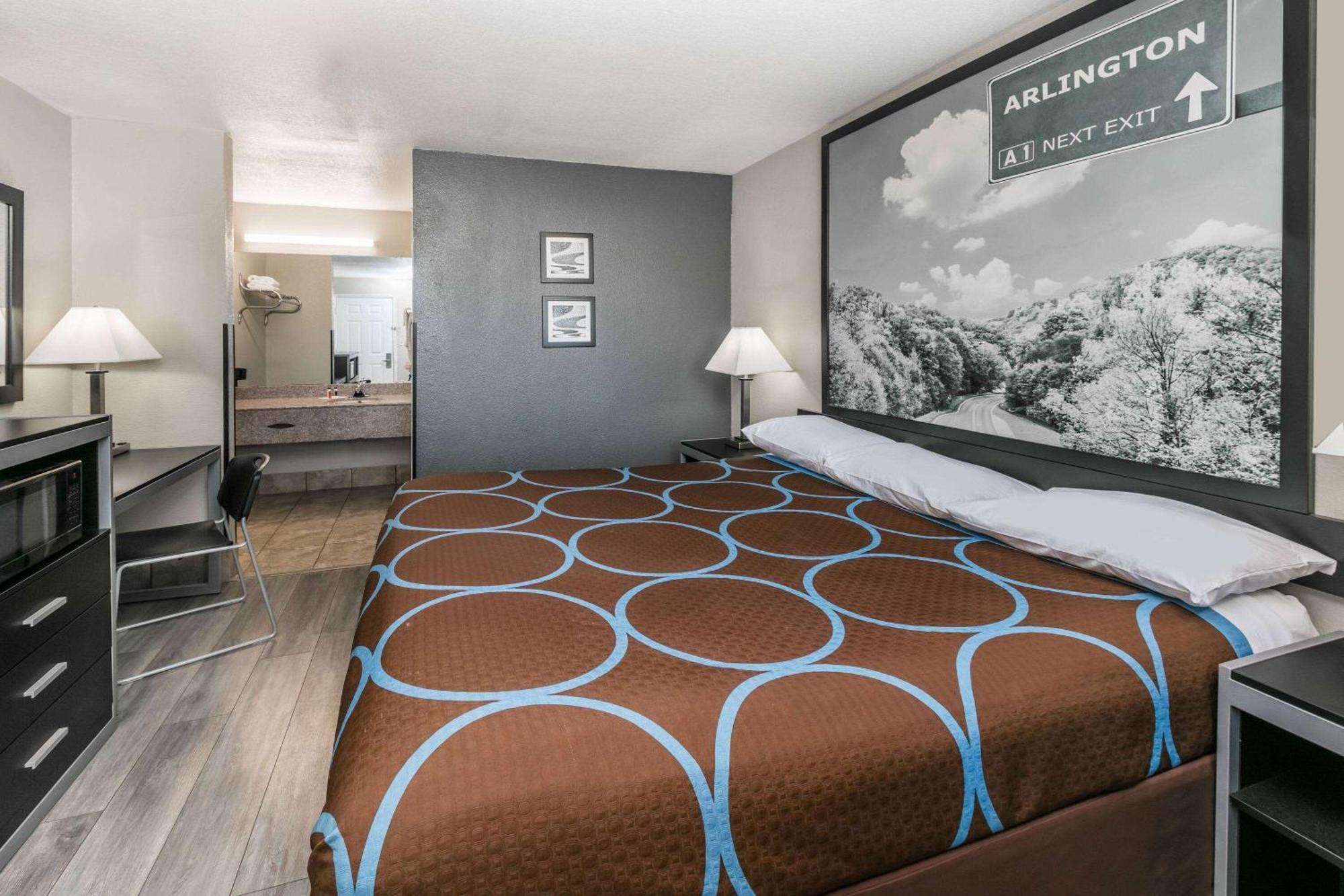 Super 8 By Wyndham Arlington Near At&T Stadium Экстерьер фото