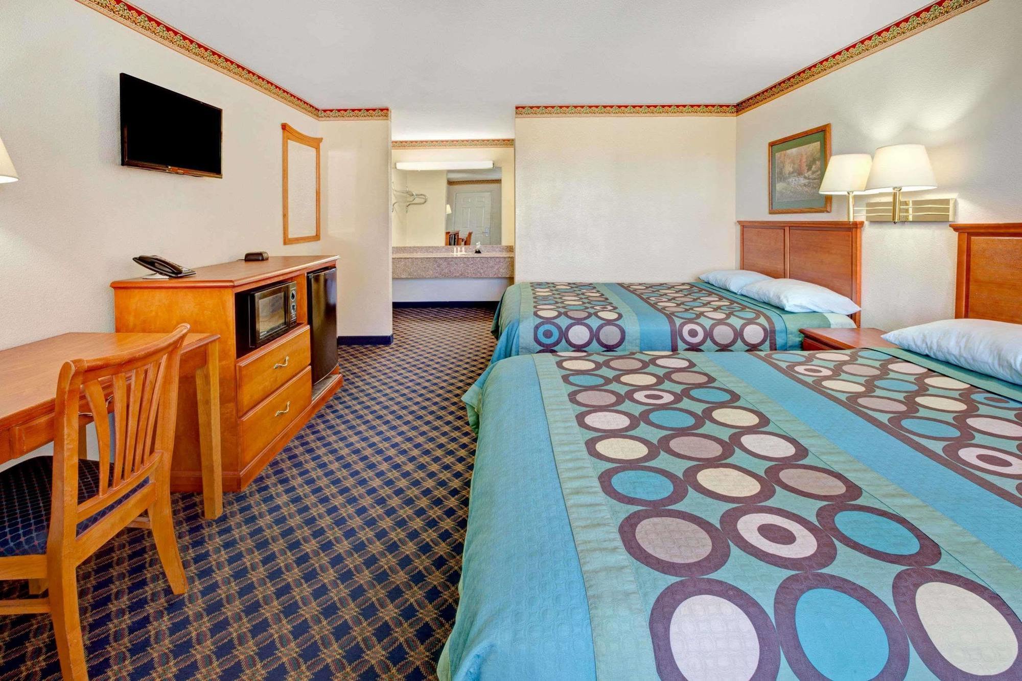 Super 8 By Wyndham Arlington Near At&T Stadium Экстерьер фото