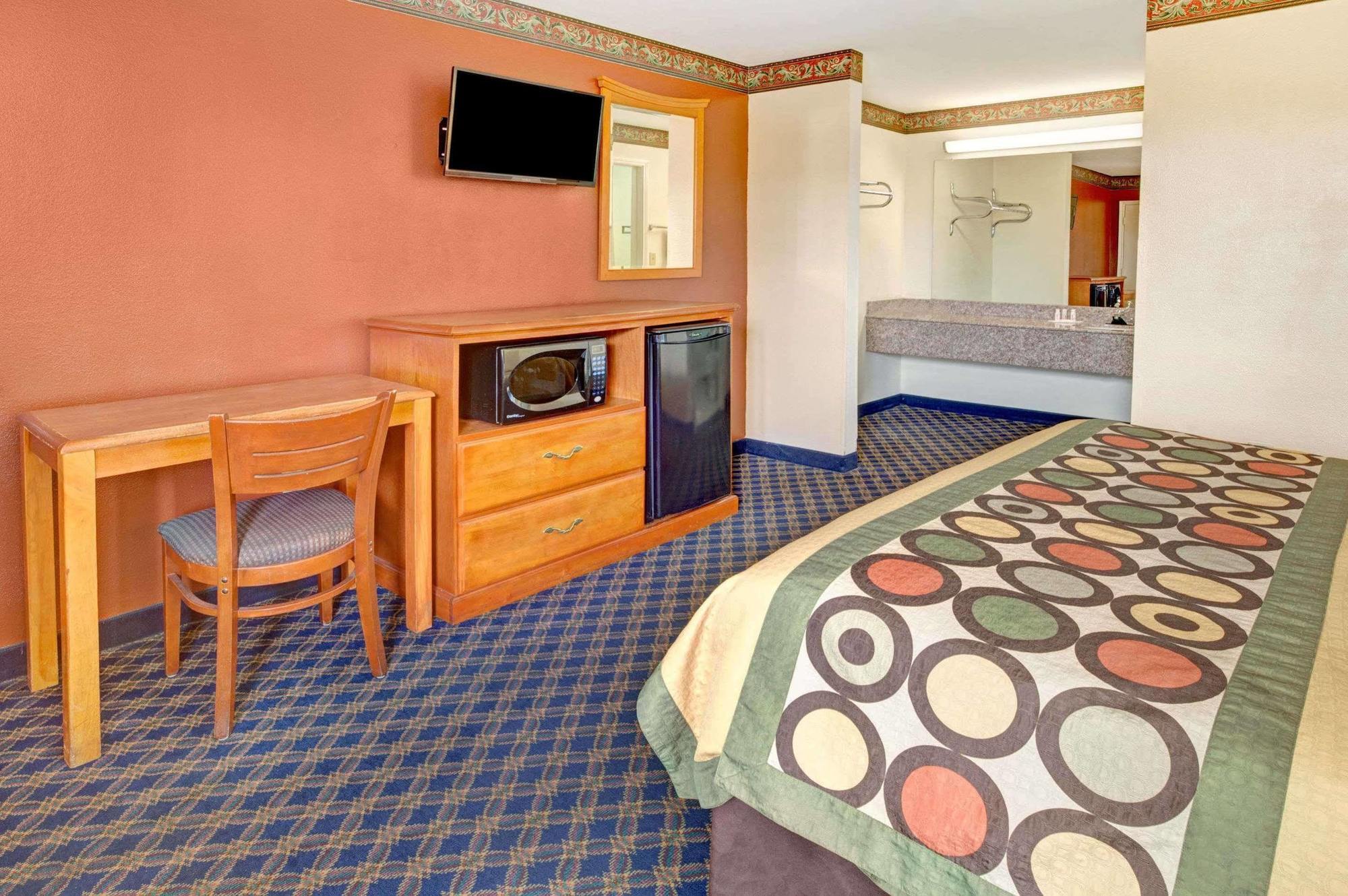 Super 8 By Wyndham Arlington Near At&T Stadium Экстерьер фото