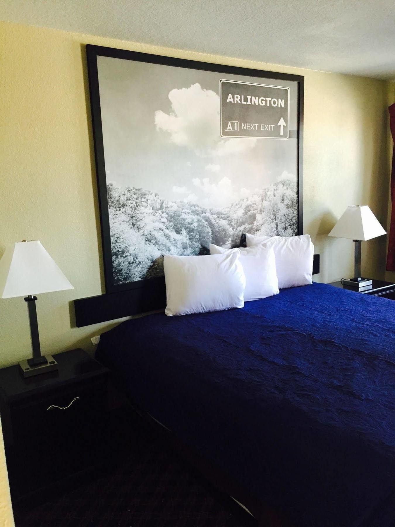 Super 8 By Wyndham Arlington Near At&T Stadium Экстерьер фото